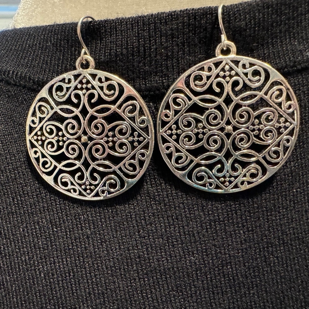 Silver Tone Round Filigree Drop Earrings Lightweight Fishhook Wire - Picture 2 of 2
